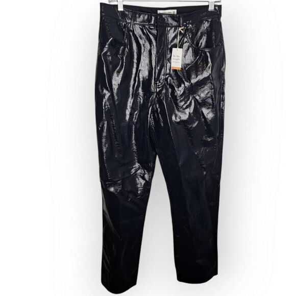 Abercrombie and Fitch Women's 90s Straight The Ultra High Rise Vegan Leather siz - Picture 1 of 7